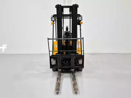 Eléctrica de 3 ruedas - Hyundai HBF15T (5)