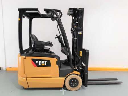 Elektryczne 3-kołowe 2019  CAT Lift Trucks EP14ANT (12)