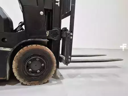 Elektro tříkolové VZV 2022  MB Forklift CPD18TW8 LI (7)