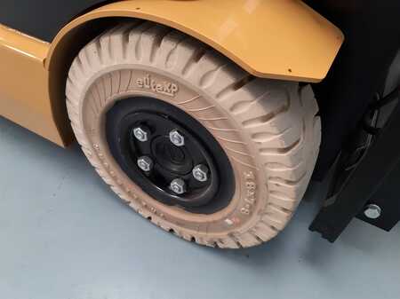 Electric - 3 wheels 2020  CAT Lift Trucks EP18ANT (6)