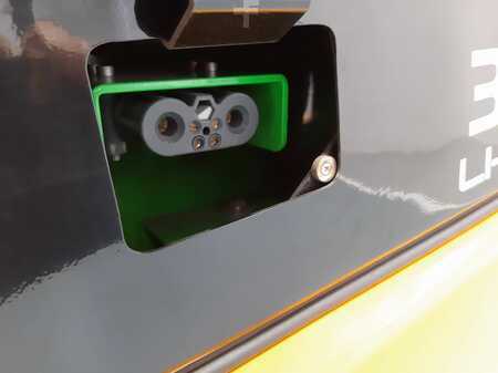 Elektro čtyřkolový VZV 2022  MB Forklift EFL302 Litio (10)