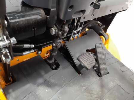 Elektro čtyřkolový VZV 2022  MB Forklift EFL302 Litio (11)