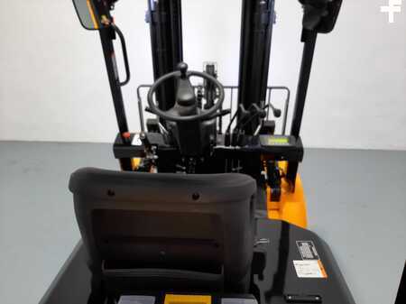 Elektro čtyřkolový VZV 2022  MB Forklift EFL302 Litio (19)