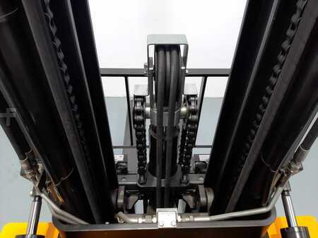 Elektro čtyřkolový VZV 2022  MB Forklift EFL302 Litio (20)