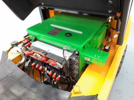 Elektro čtyřkolový VZV 2022  MB Forklift EFL302 Litio (24)