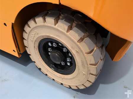 El truck - 4 hjulet 2021  MB FORKLIFT EFL181 Litio (3)
