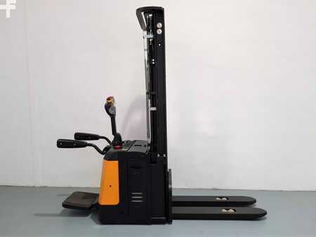 Wózki z platformą operatora 2021  MB Forklift ES20 20RAS 3F550 (7)