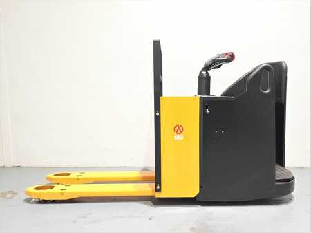 Stackers Stand-on 2022  MB FORKLIFT KPL201 Litio (1)