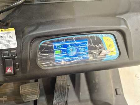 Chariots électriques à 4 roues 2024  BYD SEF25B (9)