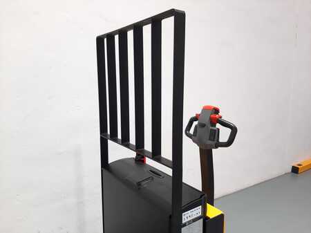 Electric Pallet Trucks 2022  MB FORKLIFT EPT20 20WAL Litio (7)