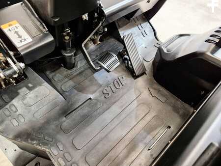 Eléctrica de 3 ruedas 2025  MB Forklift CPD18TVL (9)