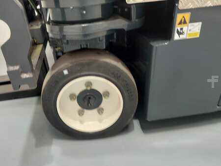 Pozostałe 2024  Combilift CBE2500 (8)
