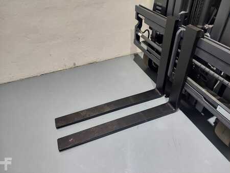 Pozostałe 2024  Combilift CBE2500 (3)