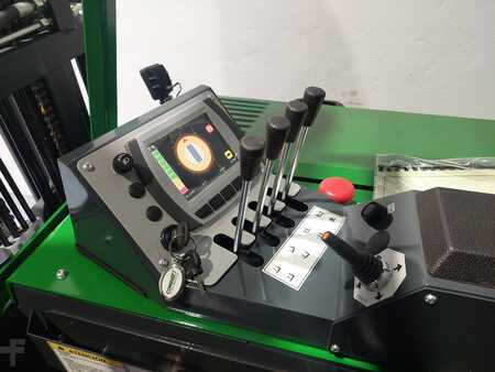 Pozostałe 2024  Combilift CBE2500 (5)