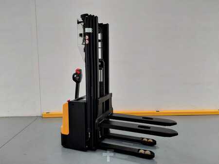 Wózek wysokiego podnoszenia 2024  MB Forklift WSA161L (2)
