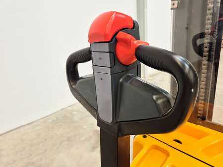 Apilador eléctrico - MB Forklift WSA161L (7)