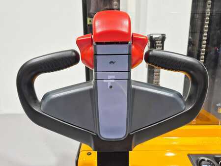 Hochhubwagen 2025  MB Forklift WSA161L (9)