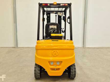 Eléctrica de 4 ruedas 2025  MB Forklift EFL253 (3)