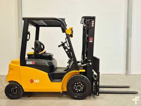Eléctrica de 4 ruedas 2025  MB Forklift EFL253 (4)