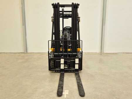 Eléctrica de 4 ruedas 2025  MB Forklift EFL253 (5)