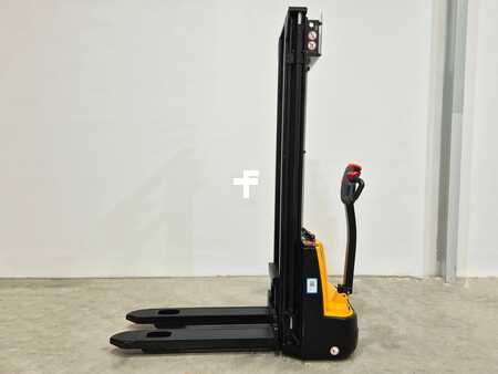 Apilador eléctrico 2025  MB Forklift ESA121 2S360 (1)