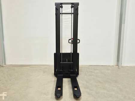 Apilador eléctrico 2025  MB Forklift ESA121 2S360 (5)