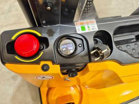 Apilador eléctrico 2025  MB Forklift ESA121 2S360 (9)
