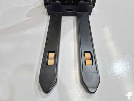 Hochhubwagen 2025  MB Forklift ESA121 2S360 (6)