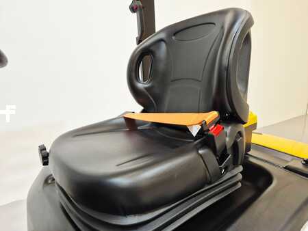 Elektro čtyřkolový VZV 2025  MB Forklift EFL303 (18)