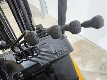 Dieselový VZV 2024  MB Forklift CPCD25T8 G51 (10)