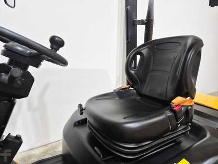 Dieselový VZV 2024  MB Forklift CPCD25T8 G51 (14)