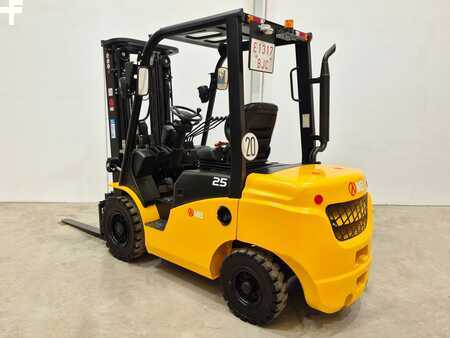 Dieselový VZV 2024  MB Forklift CPCD25T8 G51 (2)