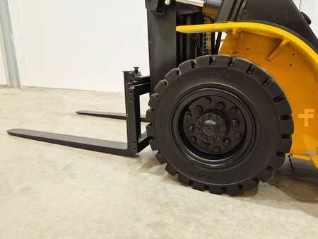 Dieselový VZV 2024  MB Forklift CPCD25T8 G51 (6)