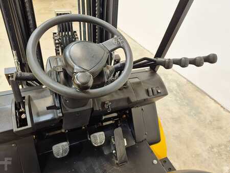 Dieselový VZV 2024  MB Forklift CPCD25T8 G51 (9)