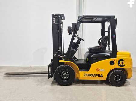 Dieselový VZV 2024  MB Forklift CPCD25T8 G51 (1)
