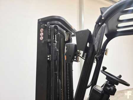 Dieselový VZV 2024  MB Forklift CPCD25T8 G51 (9)