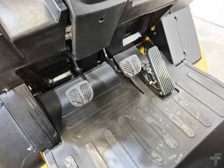 Dieselový VZV 2024  MB Forklift CPCD25T8 G51 (13)