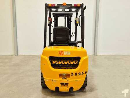 Dieselový VZV 2024  MB Forklift CPCD25T8 G51 (3)