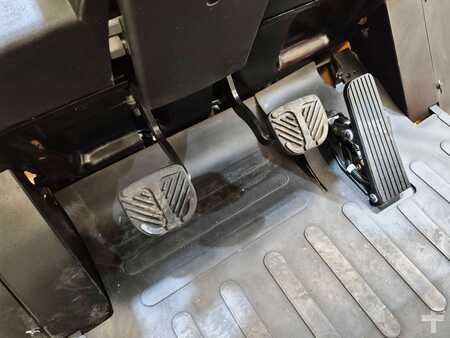 Dieselový VZV 2024  MB Forklift CPCD25T8 G51 (15)