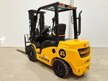 Dieselový VZV 2024  MB Forklift CPCD25T8 G51 (2)