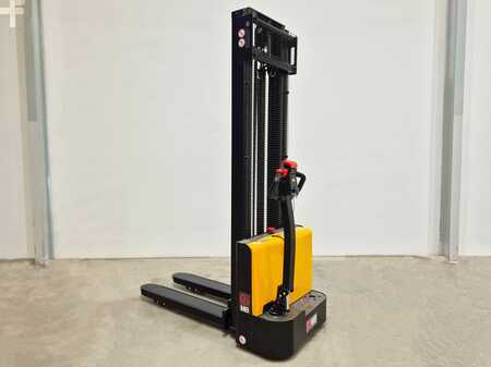 Apilador eléctrico 2025  MB Forklift ESL122 2S360 (2)