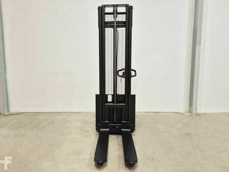 Apilador eléctrico 2025  MB Forklift ESL122 2S360 (5)