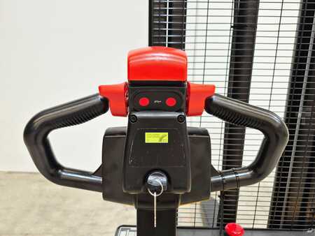 Apilador eléctrico 2025  MB Forklift ESL122 2S360 (8)