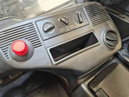 Elektro 4 Rad 2012  Linde E50HL 01 600 (12)