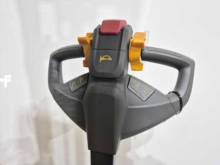 Stacker pedestre 2025  CAT Lift Trucks NSP12QLDI Litio (10)
