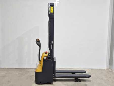 Stacker pedestre 2025  CAT Lift Trucks NSP12QLDI Litio (4)