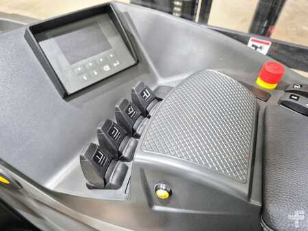 Retráctil - CAT Lift Trucks NR16N3H Litio (11)