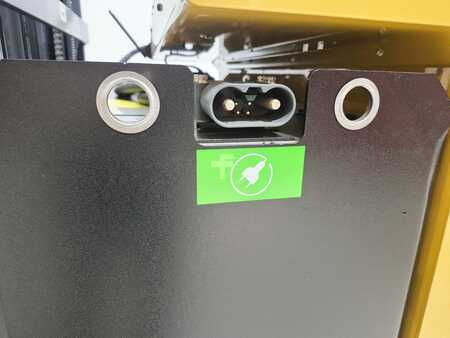 Retráctil - CAT Lift Trucks NR16N3H Litio (14)