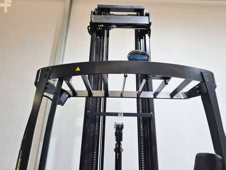 Retráctil 2025  CAT Lift Trucks NR16N3H Litio (8)