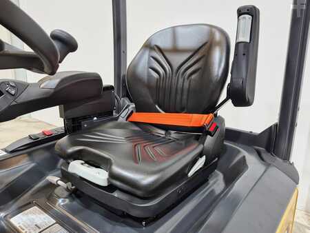 Sähkö - 3 pyör 2025  CAT Lift Trucks EP18CN2T LITIO (15)